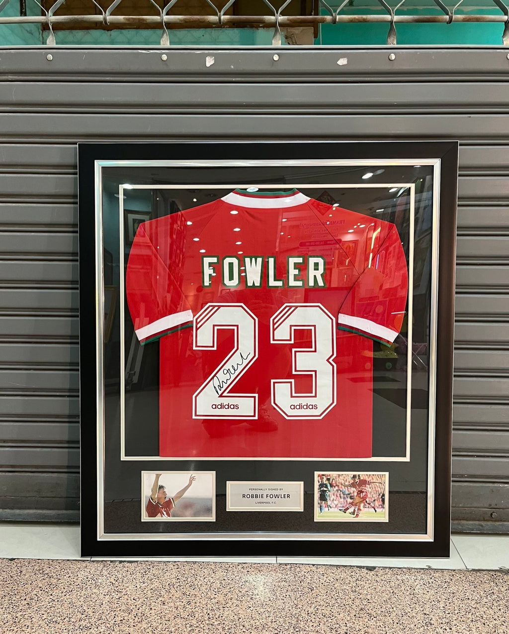 เสื้อลิเวอร์พูลปี 1994 พร้อมลายเซ็น ROBBIE FOWLER มีใบเซอร์รับรอง