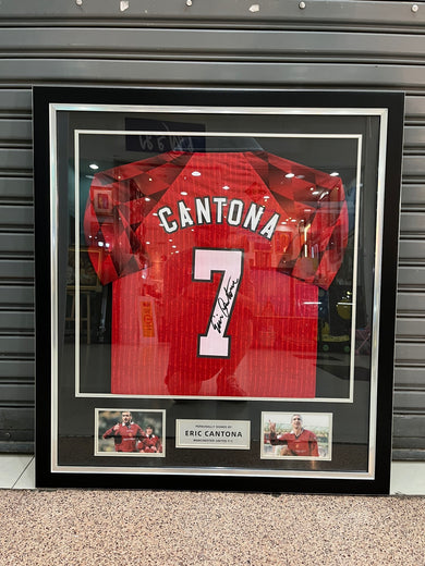 เสื้อบอลแมนเชสเตอร์ยูไนเต็ดปี 1997-1998 มาพร้อมลายเซ็น Eric Cantona และใบเซอร์รับรอง