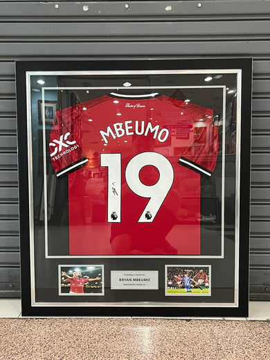 เสื้อบอลแมนเชสเตอร์ ยูไนเต็ดลิขสิทธิ์แท้ ปี 2025-26 พร้อมลายเซ็น Bryan Mbeumo และใบเซอร์รับรอง