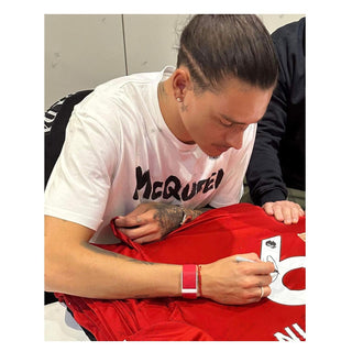 เสื้อบอลลิเวอร์พูลลิขสิทธิ์แท้ ปี 2022-2023 พร้อมลายเซ็น Darwin Nunez ในกรอบสวยหรู