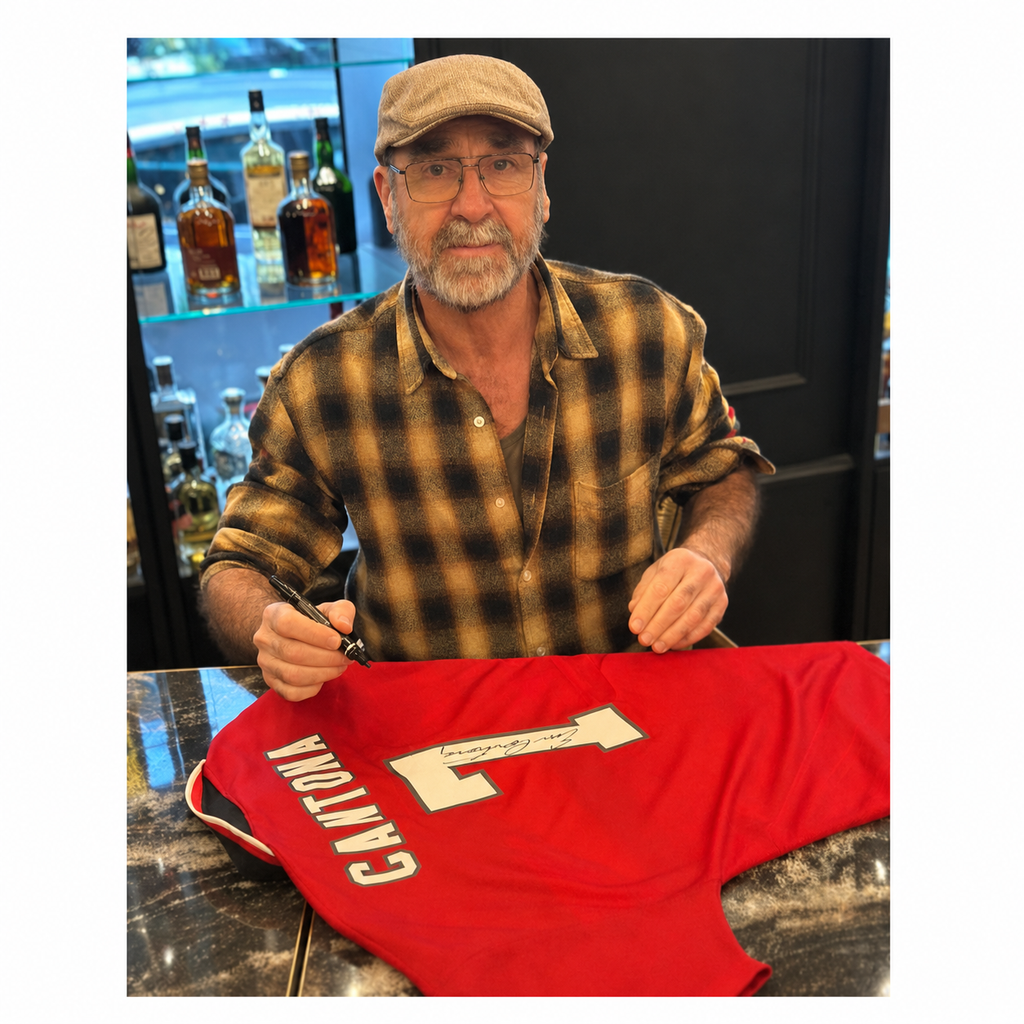เสื้อบอลแมนเชสเตอร์ยูไนเต็ดปี 1996 มาพร้อมลายเซ็น Eric Cantona และใบเซอร์รับรอง