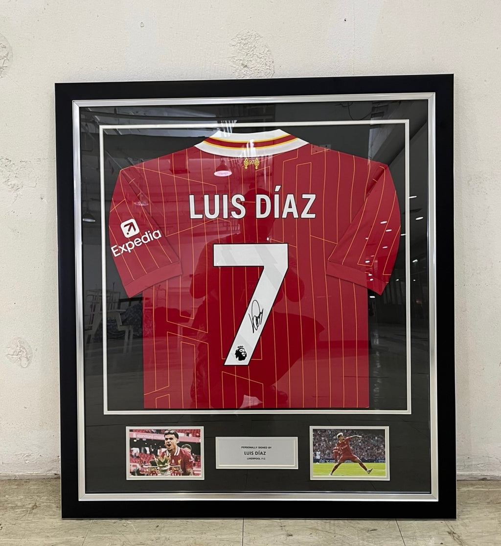 เสื้อบอลลิเวอร์พูลลิขสิทธิ์แท้ Luis Diaz ปี 2024/2025 มาพร้อมลายเซ็นและกรอบสุดพรีเมี่ยม