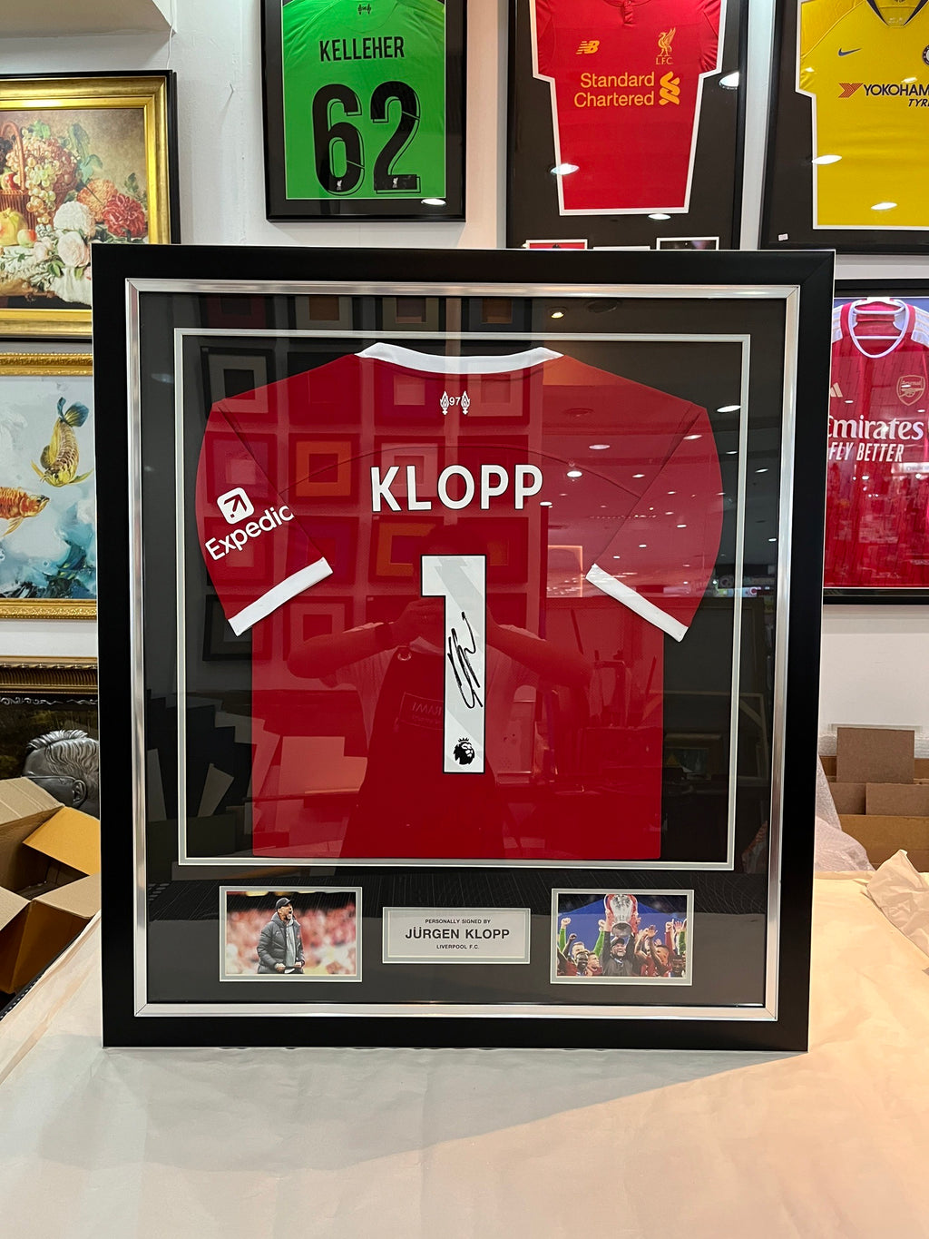 เสื้อบอลลิเวอร์พูลลิขสิทธิ์แท้ Jurgen Klopp ปี 2023/2024มาพร้อมลายเซ็นและกรอบสุดพรีเมี่ยม