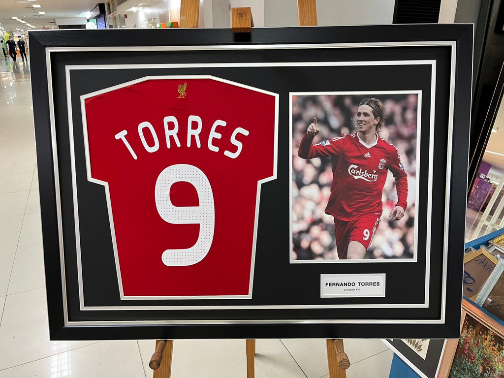 เสื้อแข่งมือสองลิขสิทธิ์แท้ ลิเวอร์พูล ปี 2008-10 รุ่น Torres ไซส์ XL ในกรอบสวยหรู