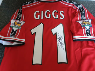 เสื้อแข่งแมนเชสเตอร์ยูไนเต็ดลิขสิทธิ์แท้ Ryan Giggs ปี 1999 มาพร้อมลายเซ็นและกรอบสุดพรีเมี่ยม